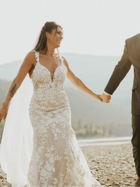 Floral wedding dress